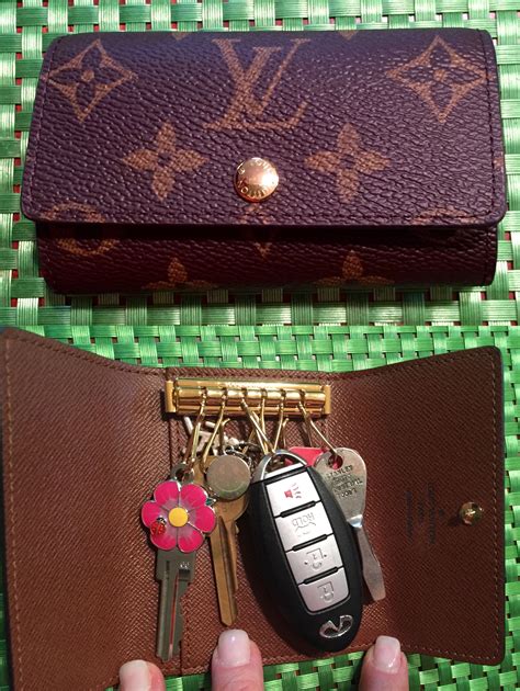 lv key bag